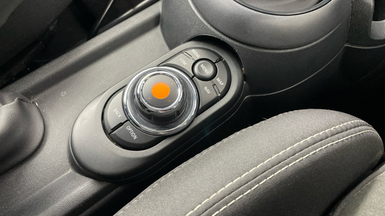 MINI Hatchback 2.0 Cooper S Sport II 3dr Auto [Comfort/Nav Pack] Petrol Hatchback